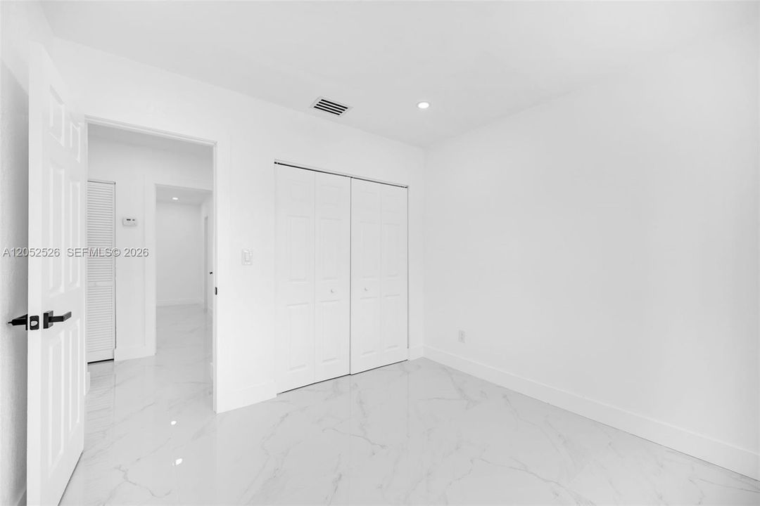 En Venta: $675,000 (3 camas, 2 baños, 1398 Pies cuadrados)
