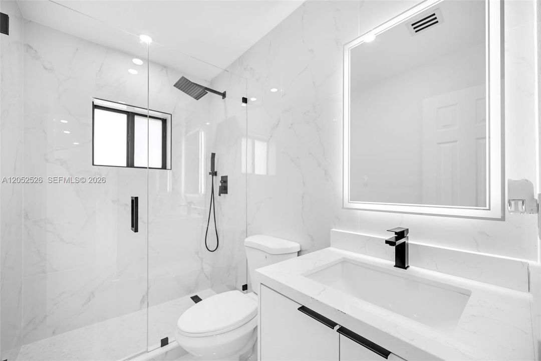 En Venta: $675,000 (3 camas, 2 baños, 1398 Pies cuadrados)