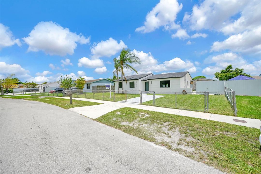 En Venta: $675,000 (3 camas, 2 baños, 1398 Pies cuadrados)