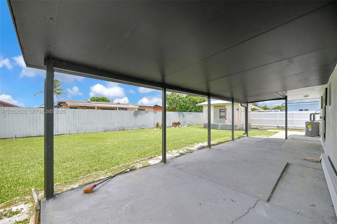 En Venta: $675,000 (3 camas, 2 baños, 1398 Pies cuadrados)