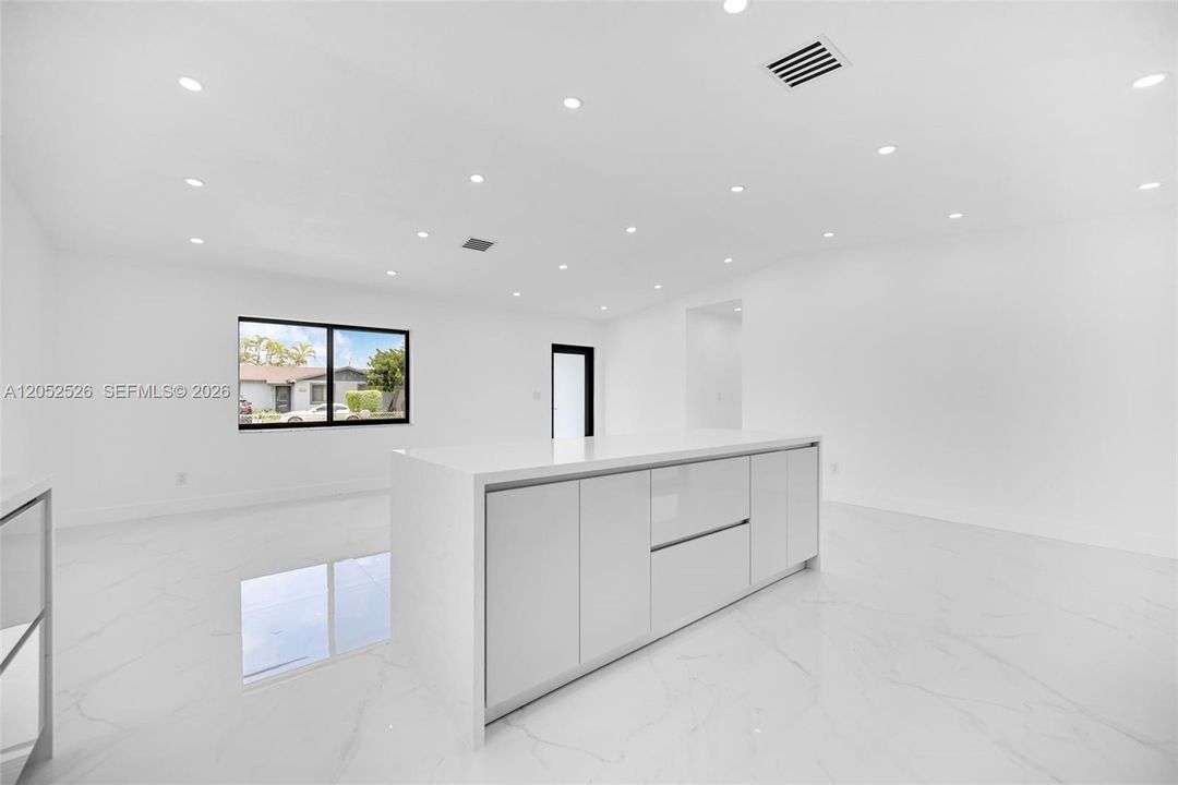 En Venta: $675,000 (3 camas, 2 baños, 1398 Pies cuadrados)
