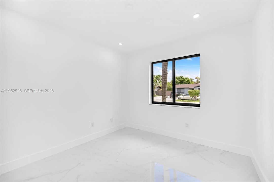 En Venta: $675,000 (3 camas, 2 baños, 1398 Pies cuadrados)