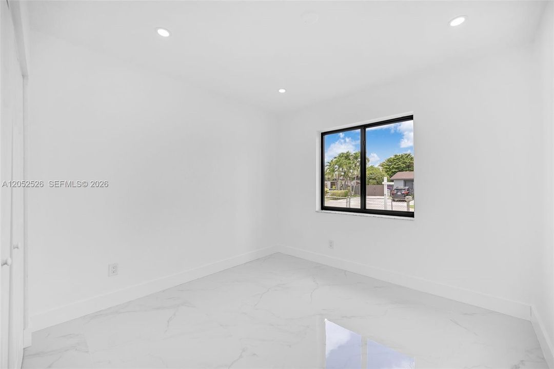 En Venta: $675,000 (3 camas, 2 baños, 1398 Pies cuadrados)