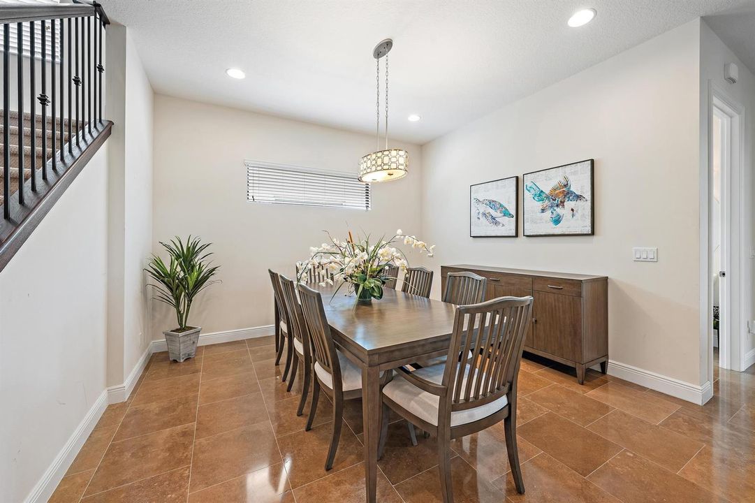 8023 Hobbes Wy-16