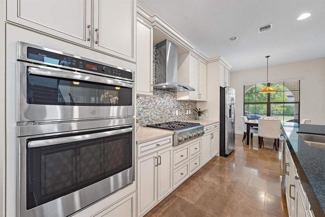 8023 Hobbes Wy-13