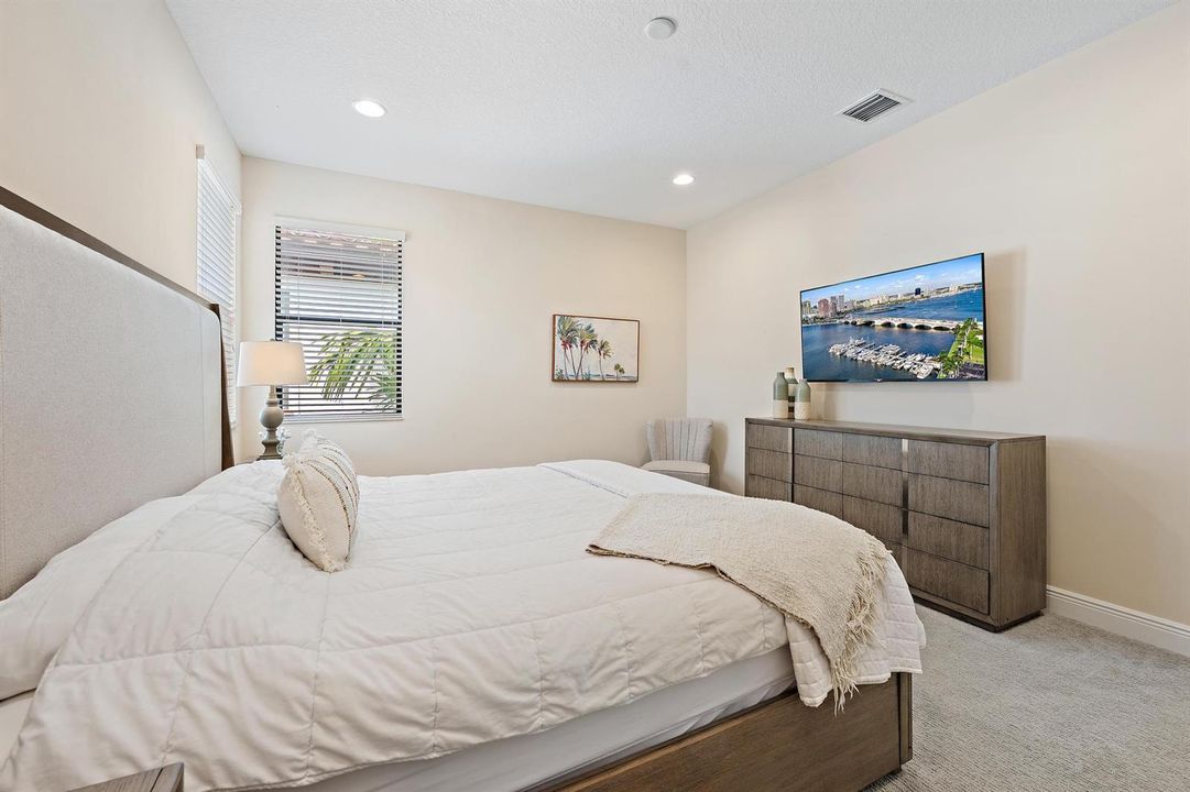 8023 Hobbes Wy-29