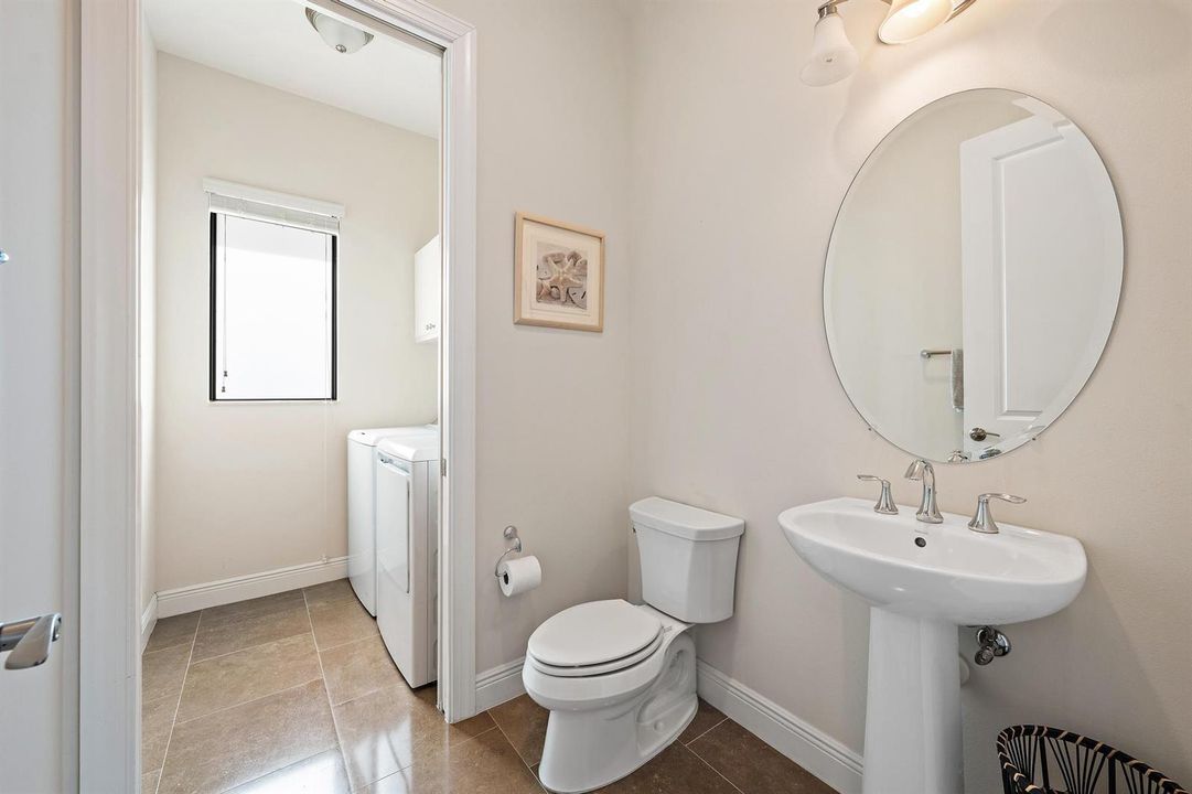 8023 Hobbes Wy-18