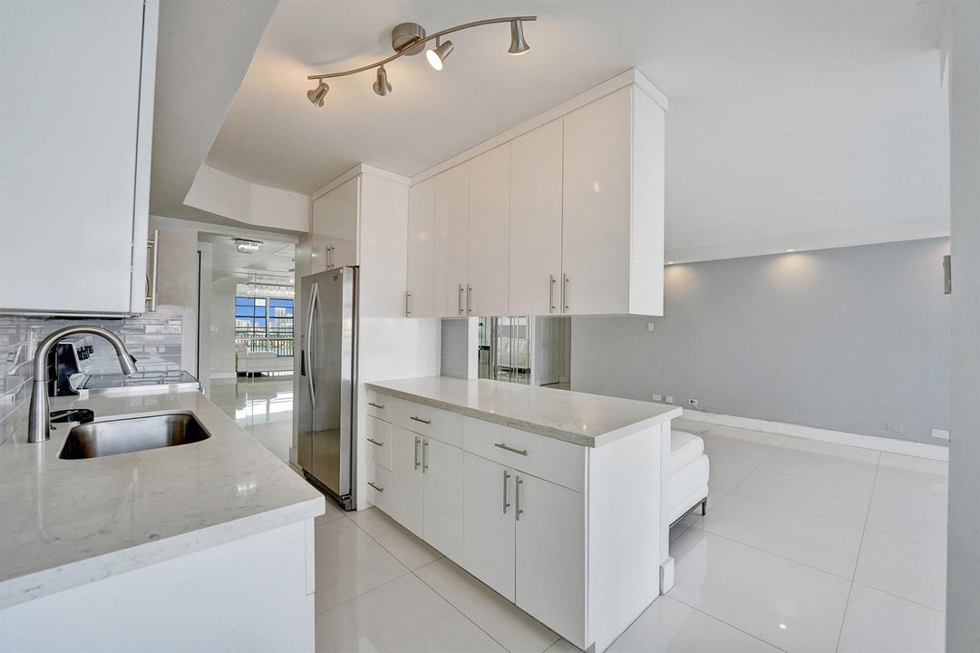 Kitchen 4