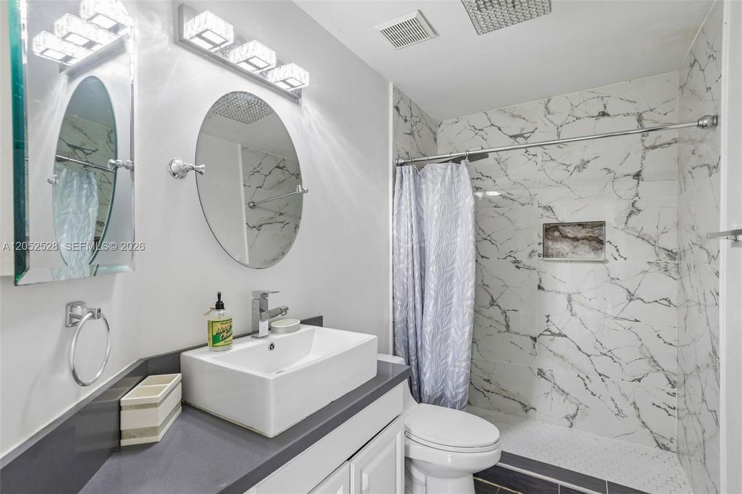 2nd Full Bathroom