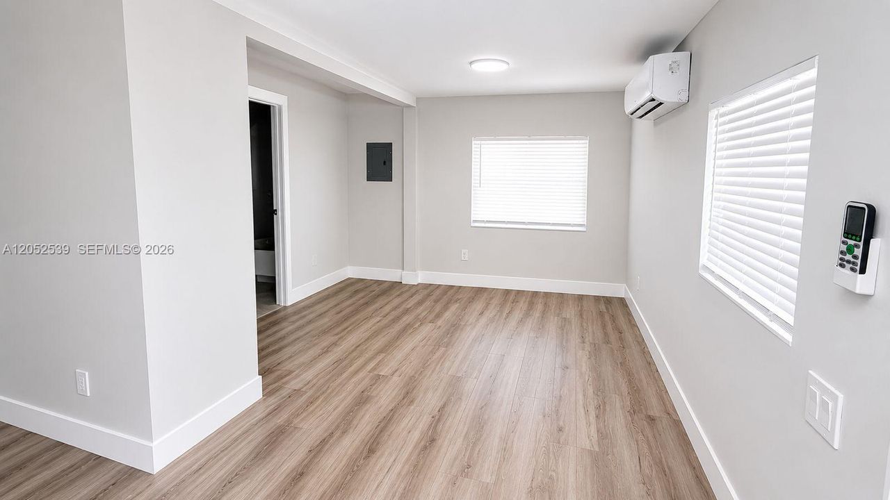 For Rent: $1,450 (0 beds, 1 baths, 6345 Square Feet)