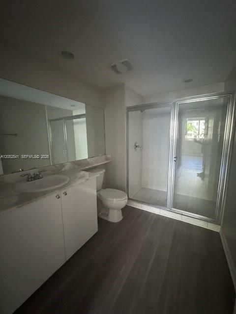 For Sale: $395,000 (2 beds, 2 baths, 1073 Square Feet)