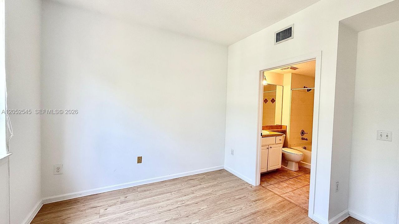 В аренду: $2,200 (1 спален, 1 ванн, 604 Квадратных фут)