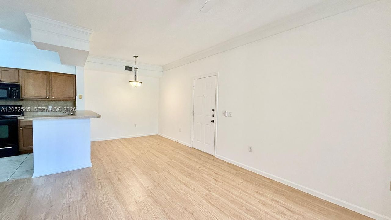 В аренду: $2,200 (1 спален, 1 ванн, 604 Квадратных фут)