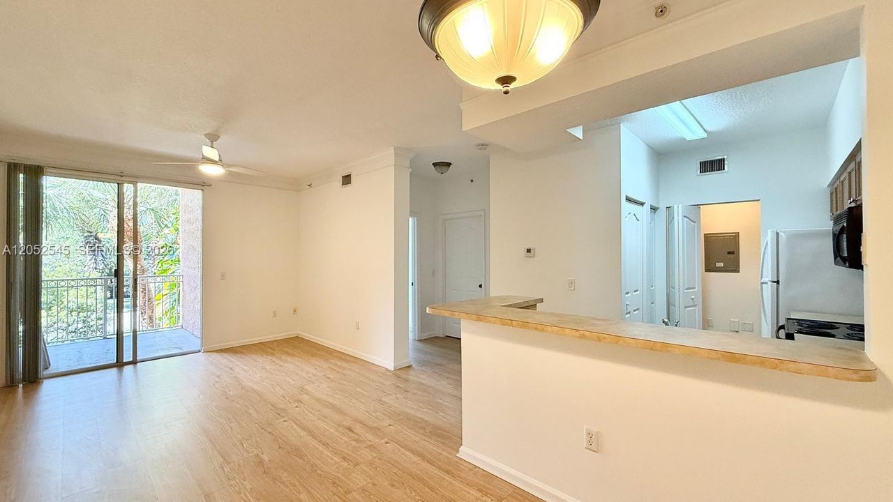 В аренду: $2,200 (1 спален, 1 ванн, 604 Квадратных фут)
