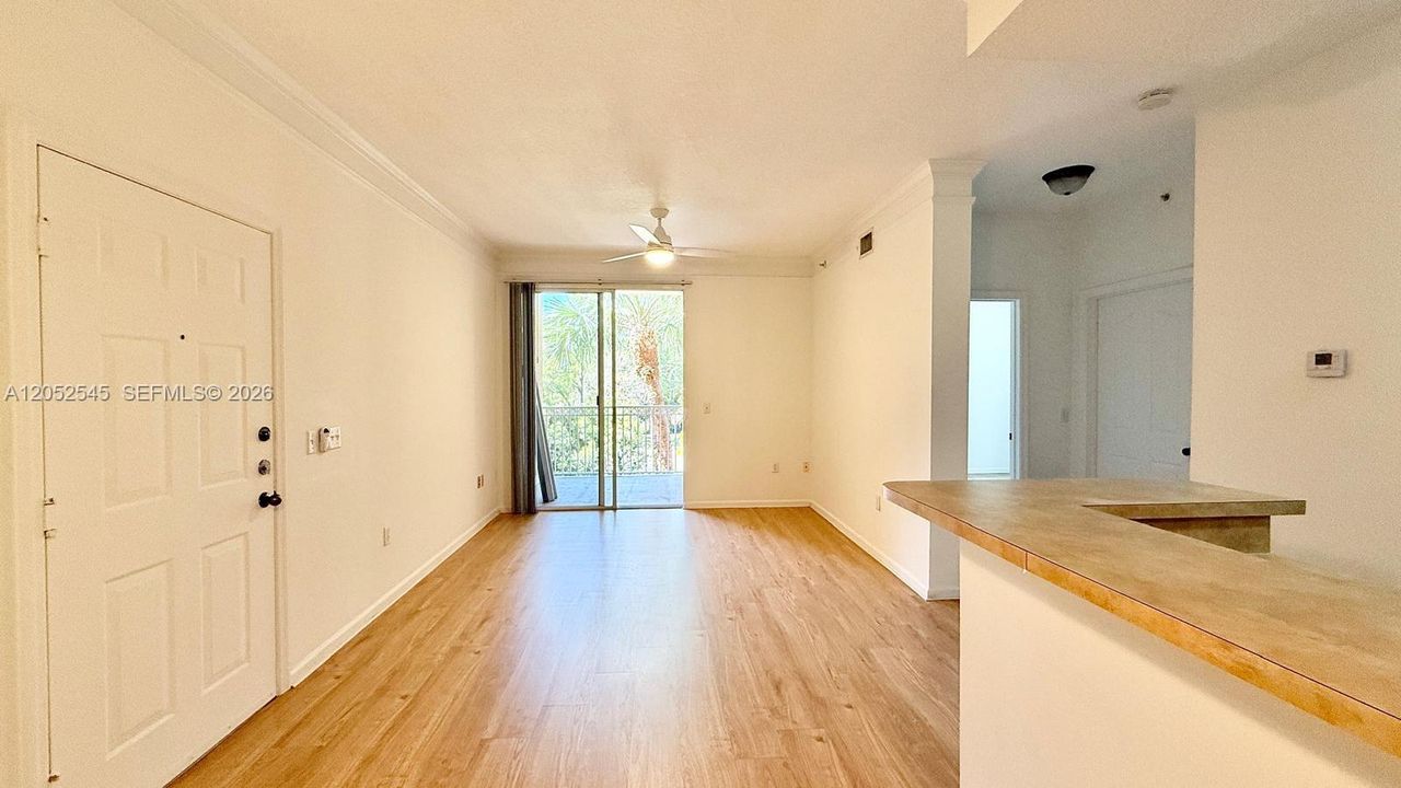 В аренду: $2,200 (1 спален, 1 ванн, 604 Квадратных фут)