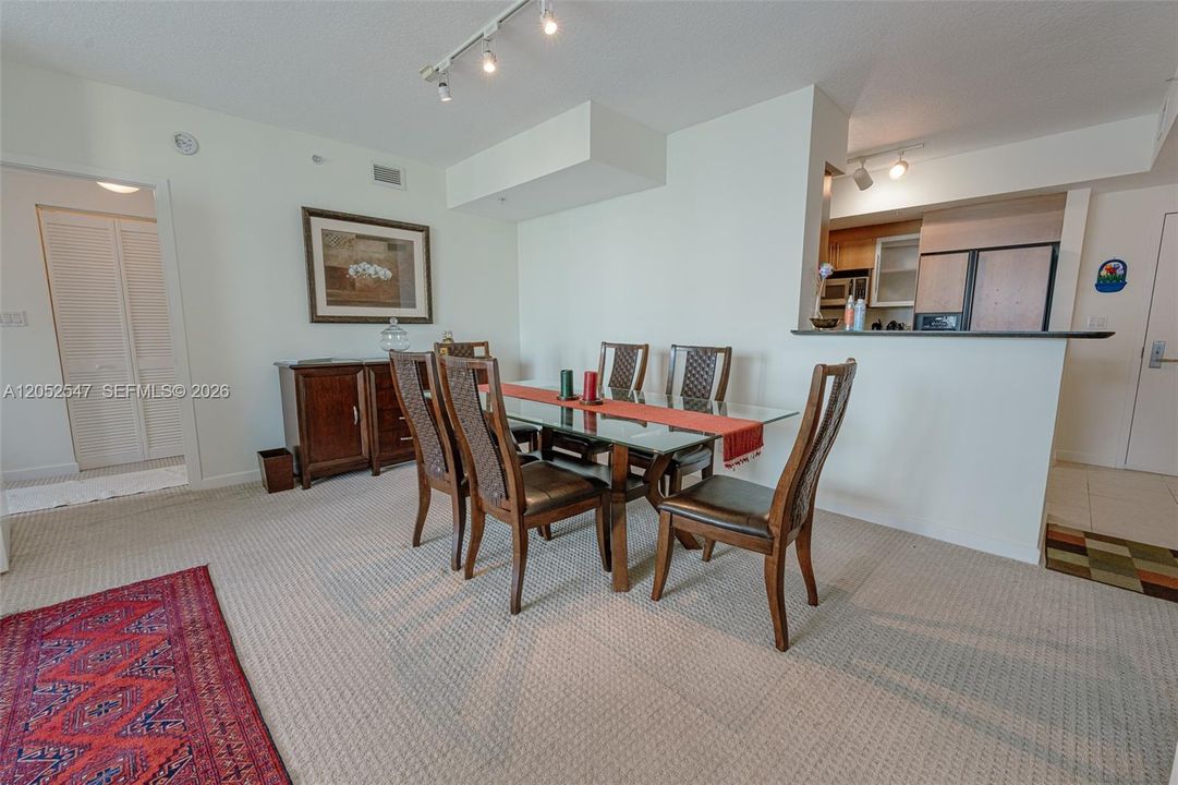 For Rent: $4,500 (2 beds, 2 baths, 1227 Square Feet)