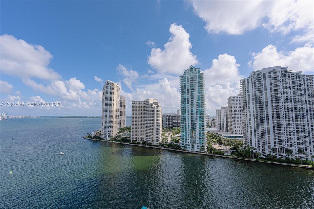 For Rent: $4,500 (2 beds, 2 baths, 1227 Square Feet)