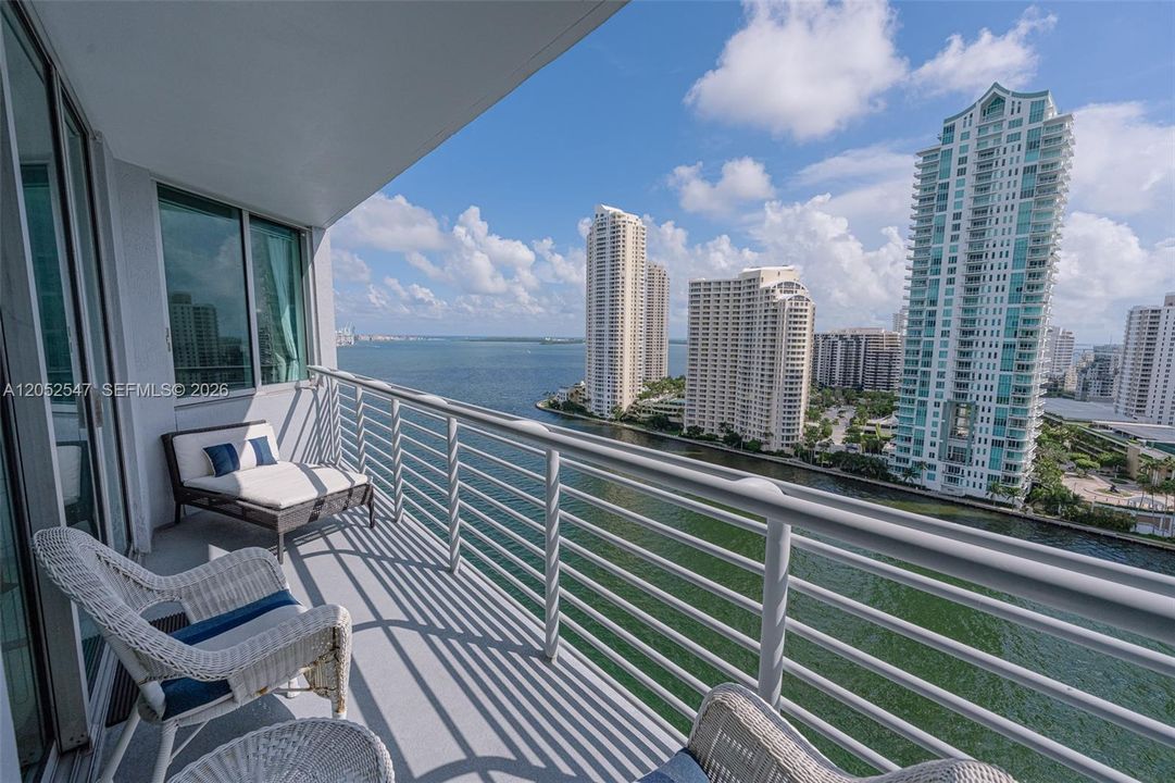 For Rent: $4,500 (2 beds, 2 baths, 1227 Square Feet)