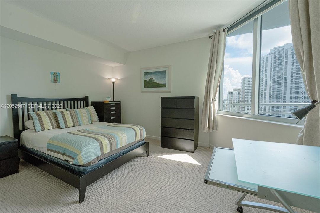 For Rent: $4,500 (2 beds, 2 baths, 1227 Square Feet)