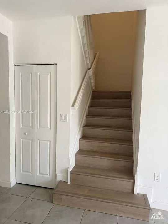 For Rent: $2,900 (3 beds, 2 baths, 1483 Square Feet)