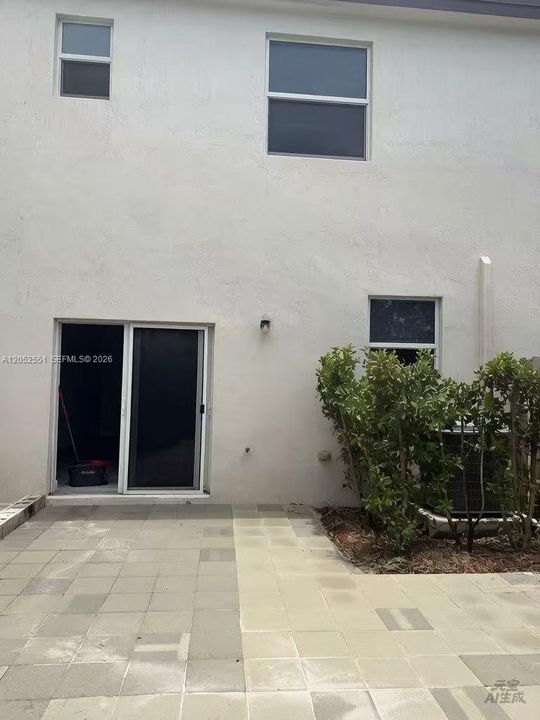 For Rent: $2,900 (3 beds, 2 baths, 1483 Square Feet)