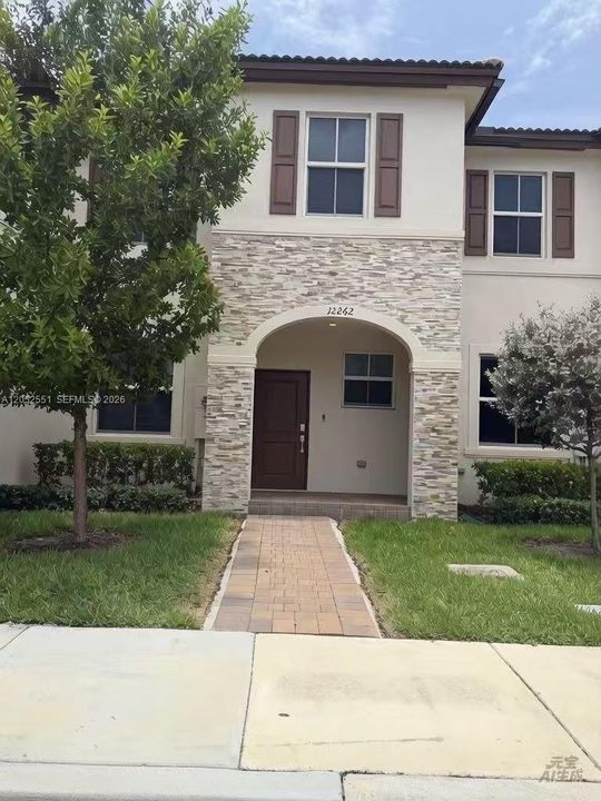 For Rent: $2,900 (3 beds, 2 baths, 1483 Square Feet)