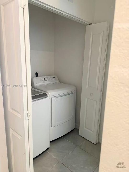 For Rent: $2,900 (3 beds, 2 baths, 1483 Square Feet)