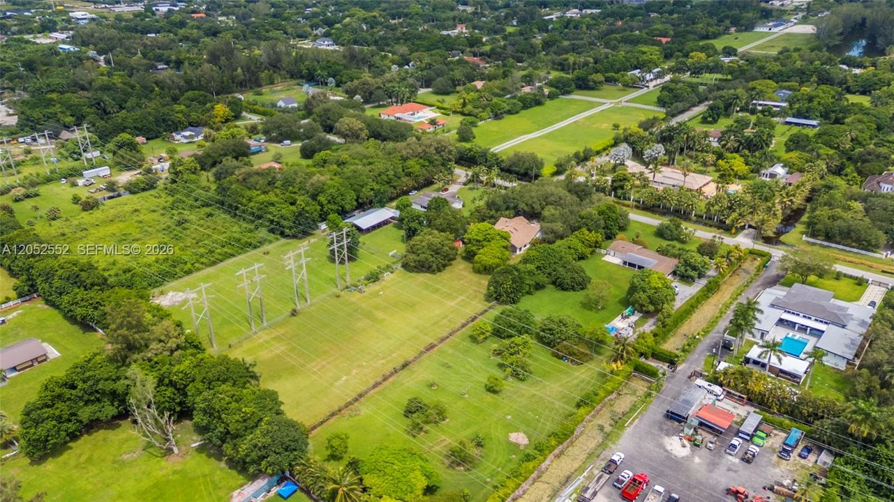 En Venta: $2,295,000 (5 camas, 4 baños, 2975 Pies cuadrados)