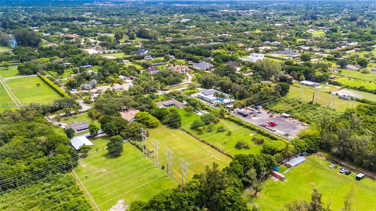 En Venta: $2,295,000 (5 camas, 4 baños, 2975 Pies cuadrados)