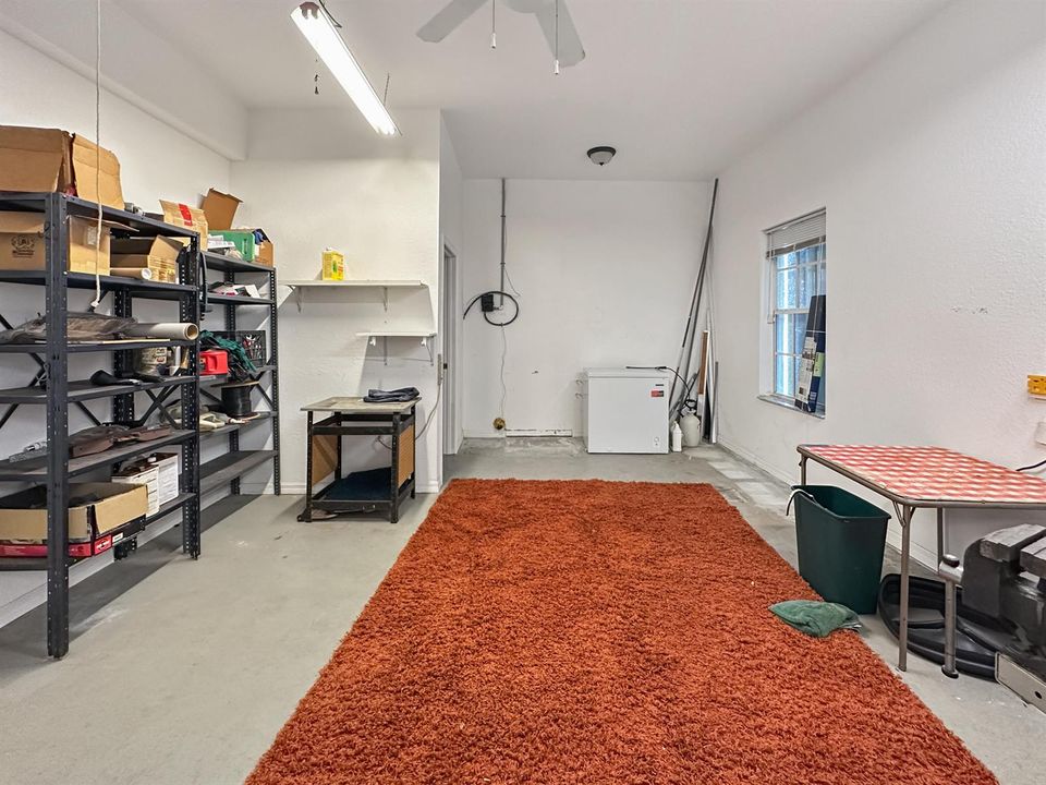 Shop area in detached
