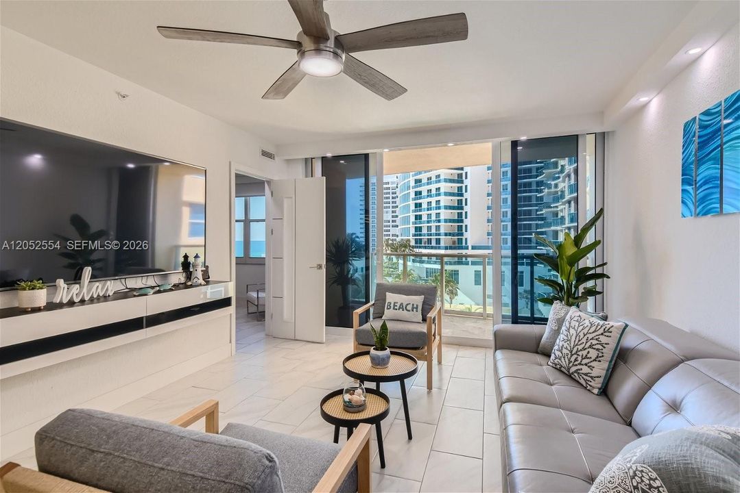 For Rent: $3,800 (2 beds, 2 baths, 835 Square Feet)