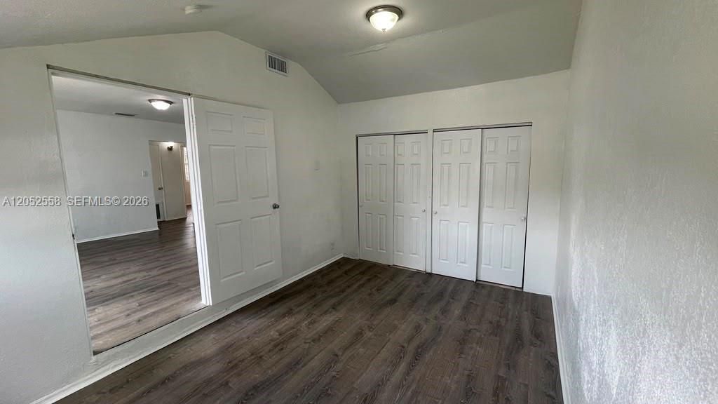 For Rent: $2,700 (3 beds, 1 baths, 1021 Square Feet)