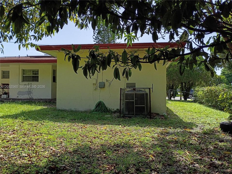 На продажу: $485,000 (3 спален, 2 ванн, 1961 Квадратных фут)