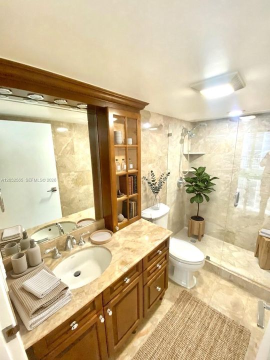 For Rent: $2,800 (1 beds, 1 baths, 800 Square Feet)