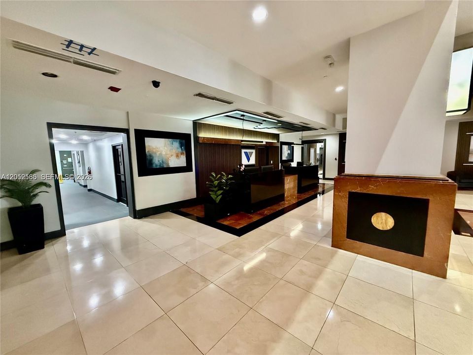 For Rent: $2,800 (1 beds, 1 baths, 800 Square Feet)