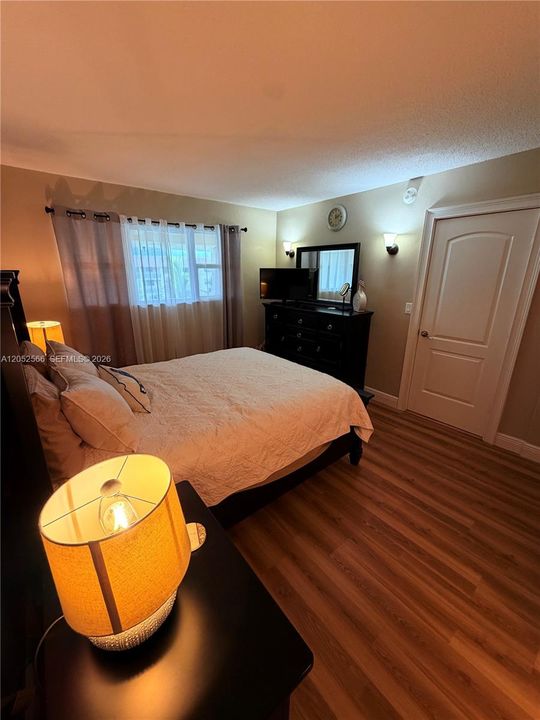 For Rent: $3,000 (1 beds, 1 baths, 641 Square Feet)
