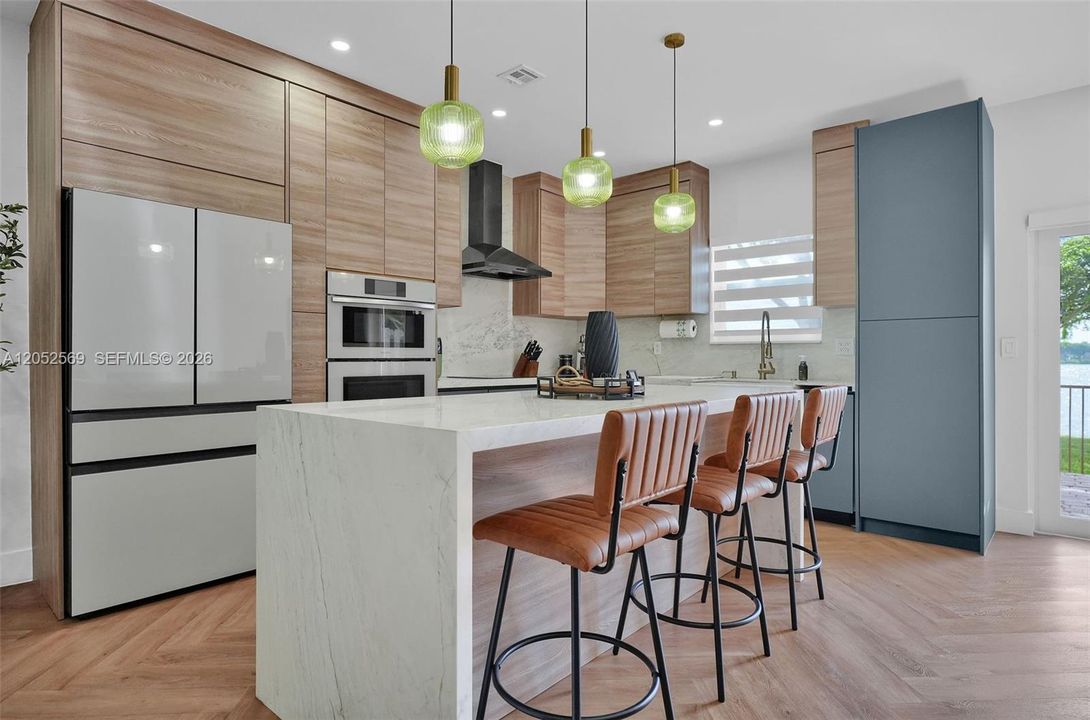 Activo con contrato: $450,000 (3 camas, 2 baños, 1416 Pies cuadrados)