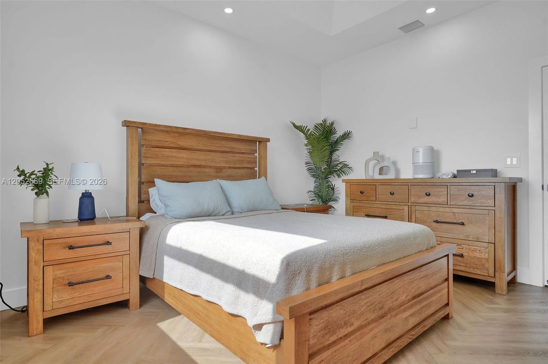 Activo con contrato: $450,000 (3 camas, 2 baños, 1416 Pies cuadrados)