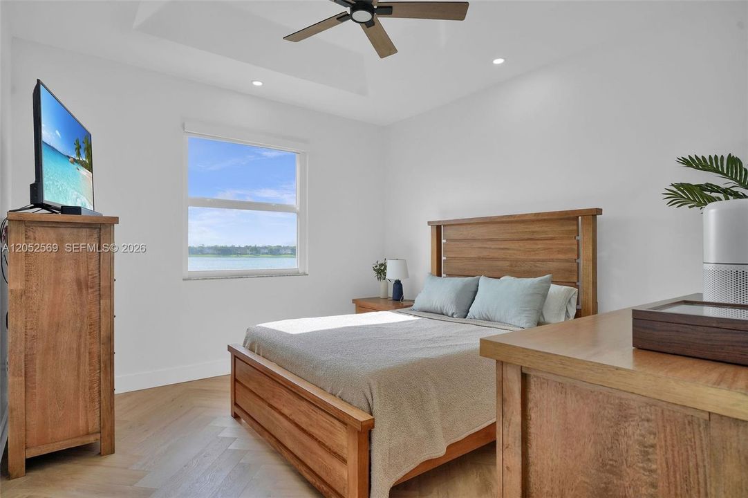 Activo con contrato: $450,000 (3 camas, 2 baños, 1416 Pies cuadrados)