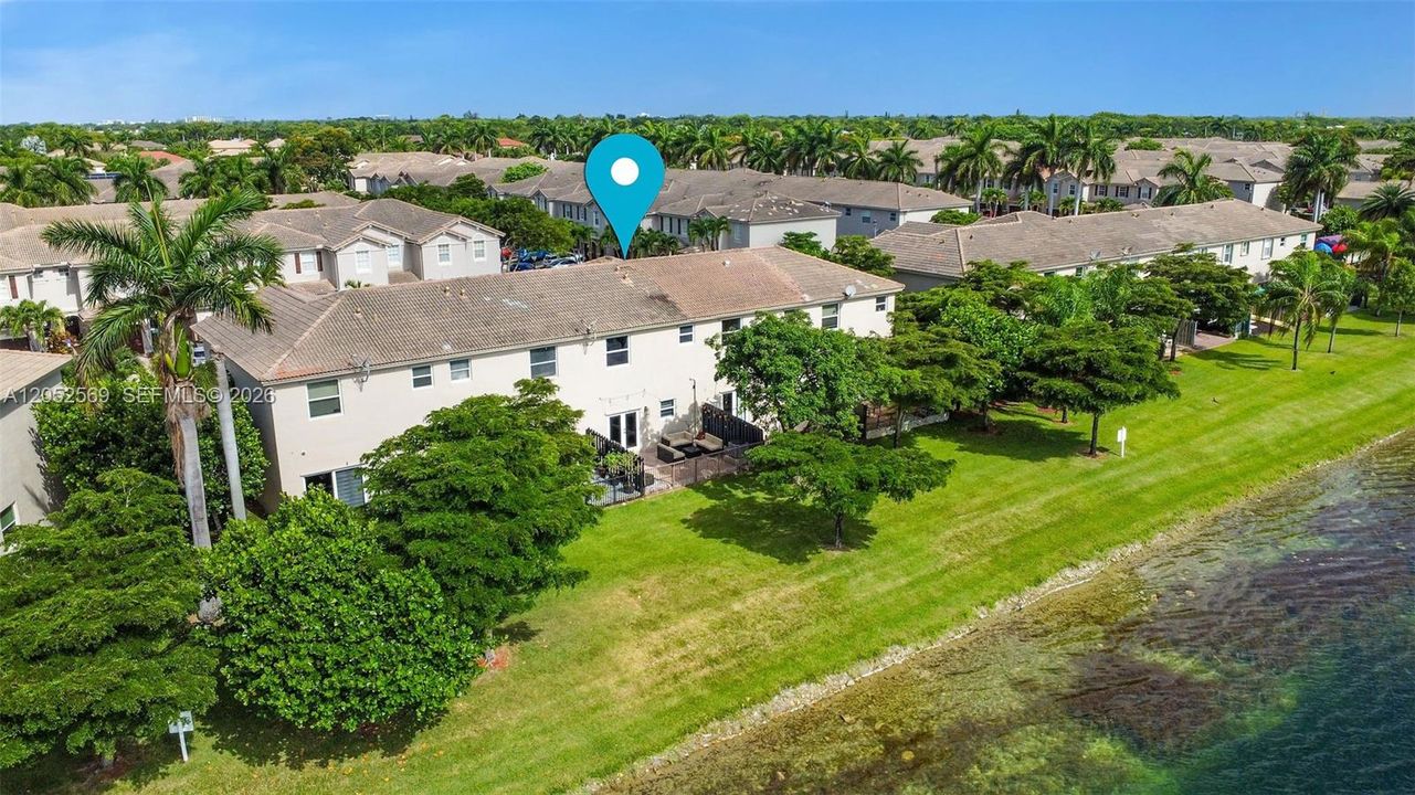 Activo con contrato: $450,000 (3 camas, 2 baños, 1416 Pies cuadrados)