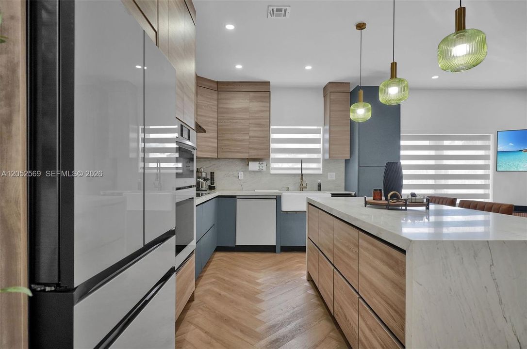 Activo con contrato: $450,000 (3 camas, 2 baños, 1416 Pies cuadrados)