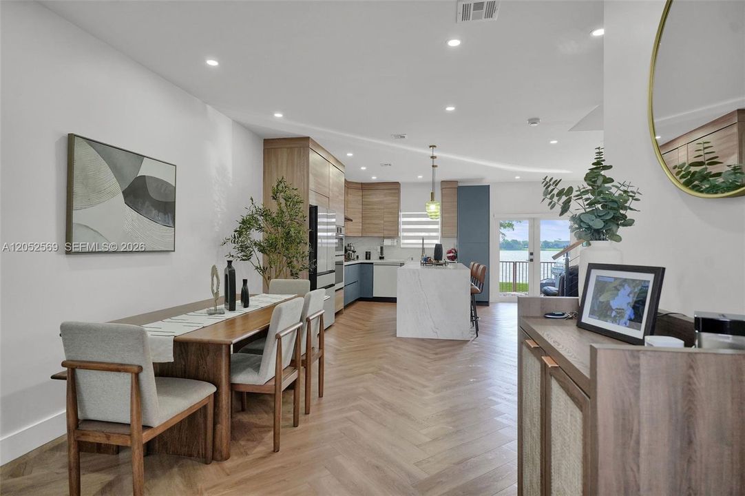 Activo con contrato: $450,000 (3 camas, 2 baños, 1416 Pies cuadrados)