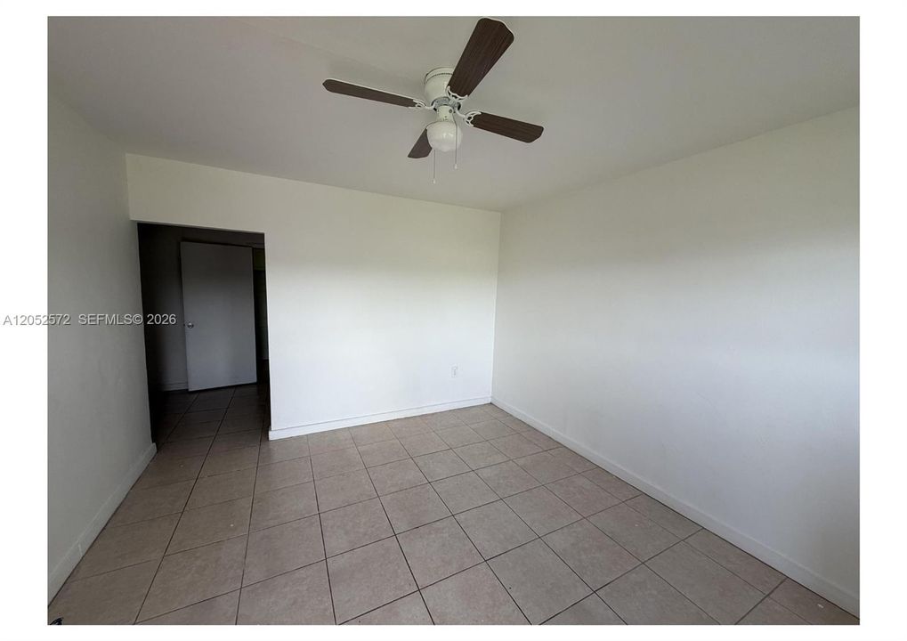For Rent: $1,900 (2 beds, 1 baths, 1452 Square Feet)