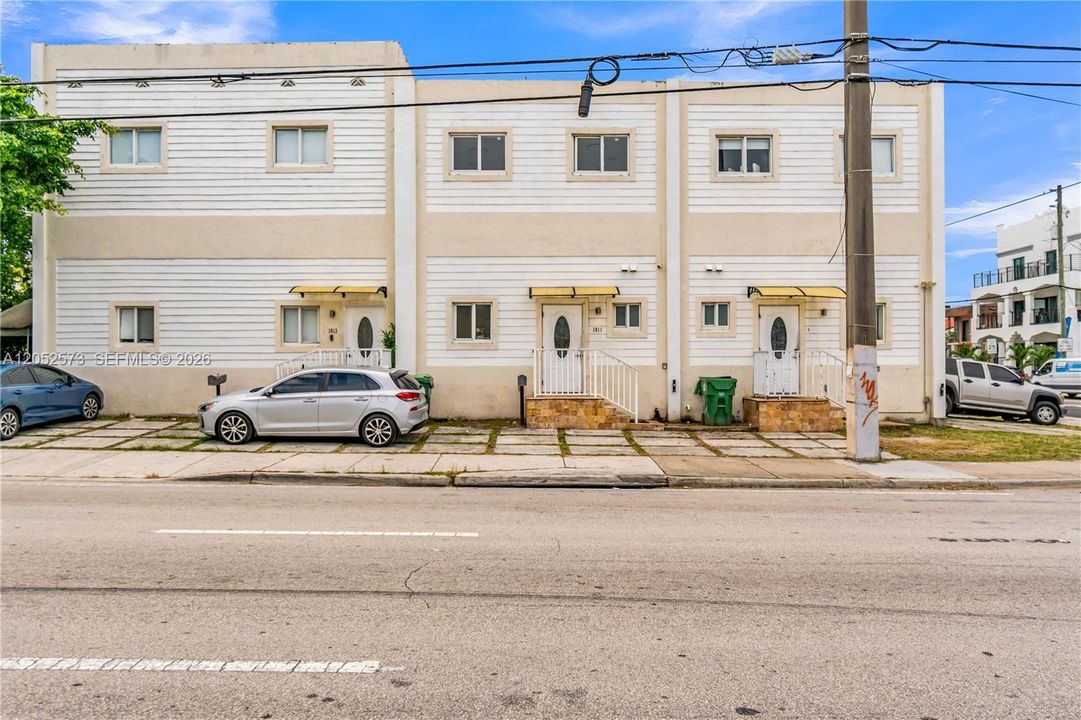 В аренду: $4,500 (3 спален, 4 ванн, 3679 Квадратных фут)