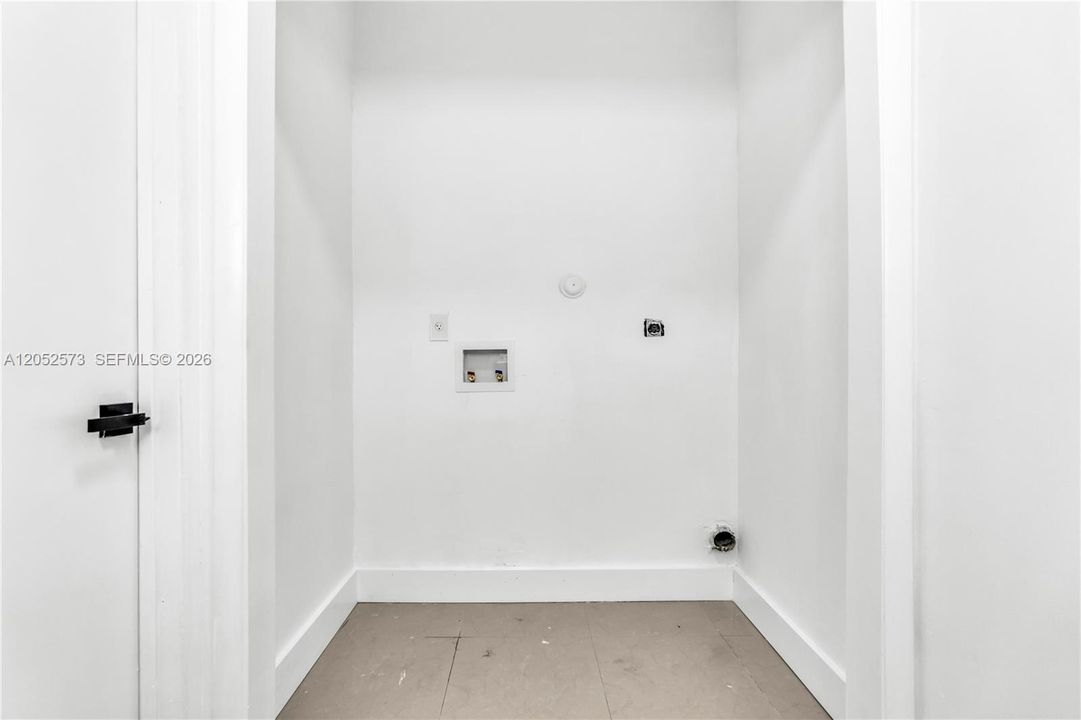 В аренду: $4,500 (3 спален, 4 ванн, 3679 Квадратных фут)