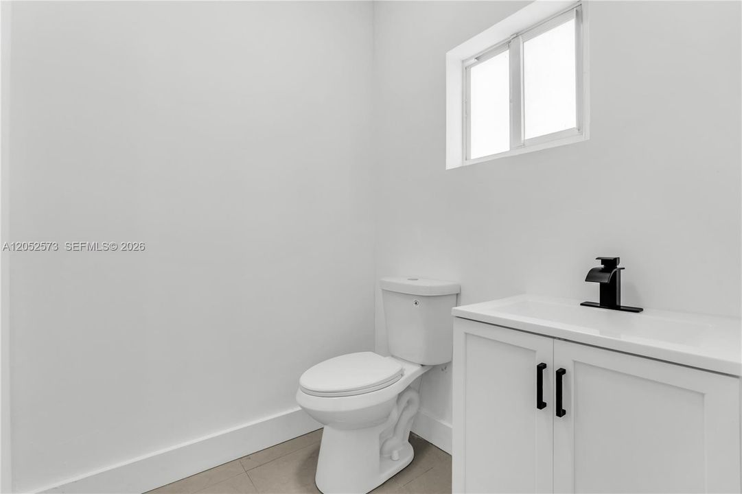 В аренду: $4,500 (3 спален, 4 ванн, 3679 Квадратных фут)