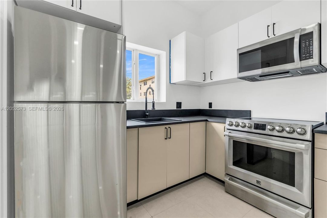 В аренду: $4,500 (3 спален, 4 ванн, 3679 Квадратных фут)