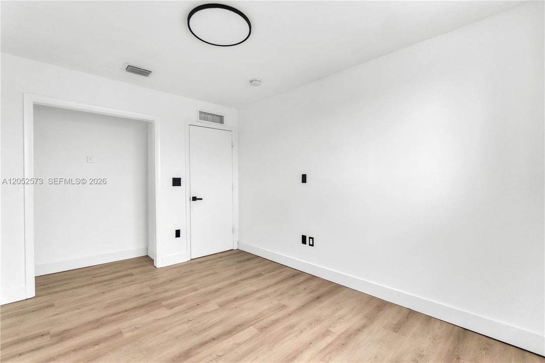 В аренду: $4,500 (3 спален, 4 ванн, 3679 Квадратных фут)