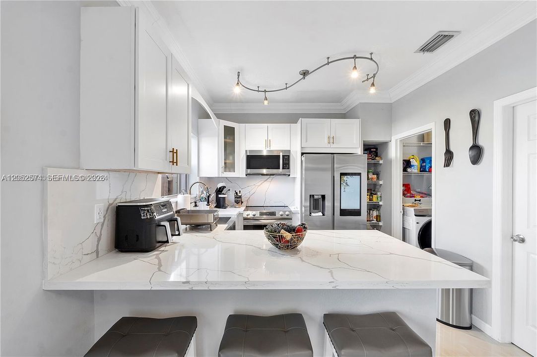 For Rent: $3,700 (3 beds, 2 baths, 1700 Square Feet)
