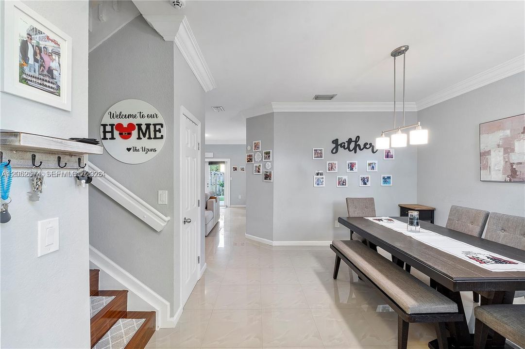 For Rent: $3,700 (3 beds, 2 baths, 1700 Square Feet)